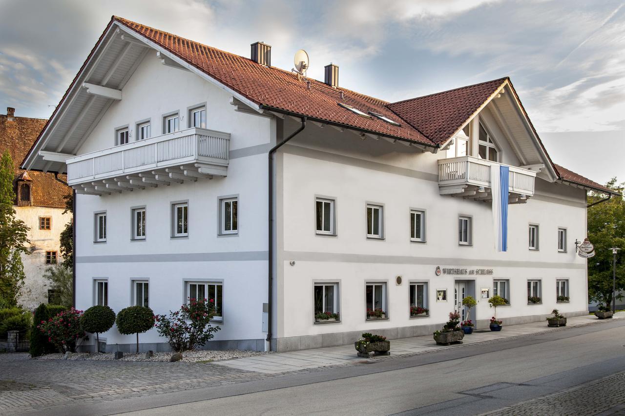 Hotel Wirtshaus Am Schloss Aicha vorm Wald Esterno foto