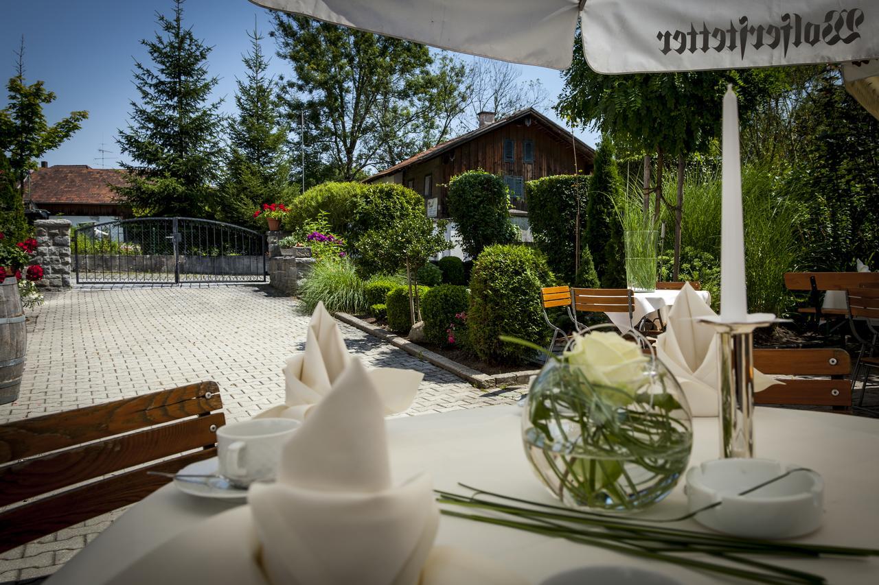 Hotel Wirtshaus Am Schloss Aicha vorm Wald Esterno foto
